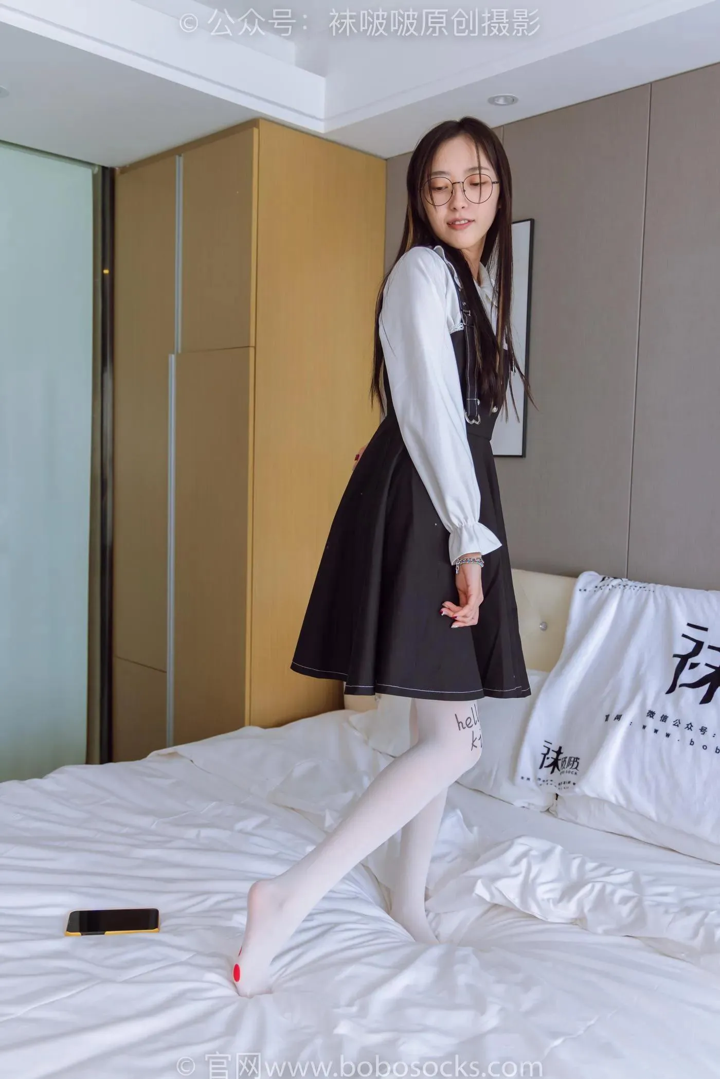 [BoBoSocks袜啵啵]NO.177 稚予-皮鞋、厚白丝（脚底猫爪印款） [140P]插图4
